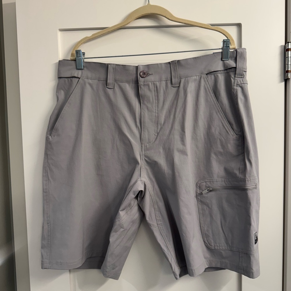 Huk Men's Light Gray Cargo Shorts